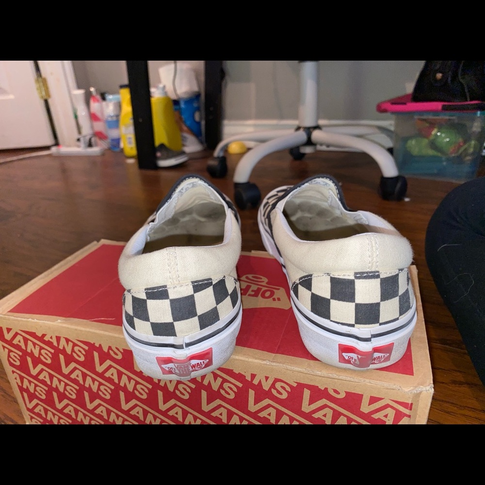 Vans - Picture 3 of 4
